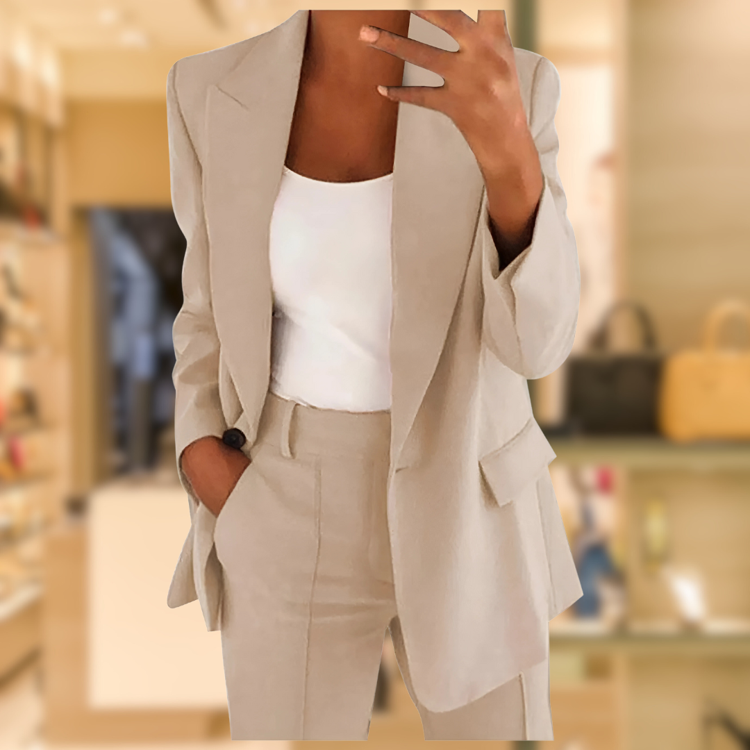 Odette™ | Timeless Elegance in a Sophisticated Suit