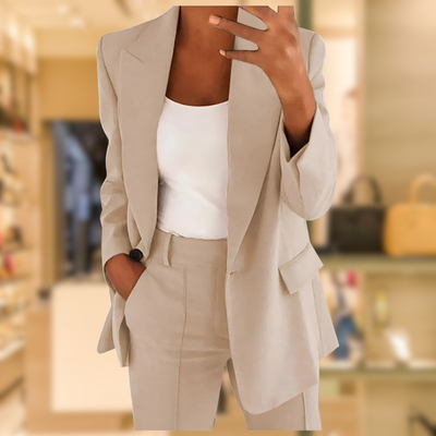 Odette™ | Timeless Elegance in a Sophisticated Suit