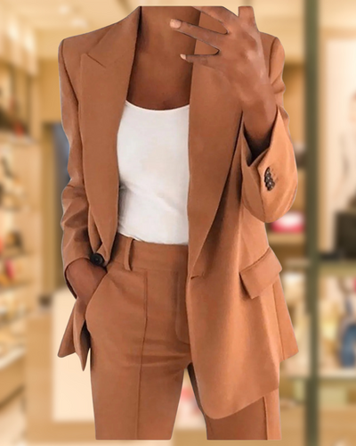 Odette™ | Timeless Elegance in a Sophisticated Suit