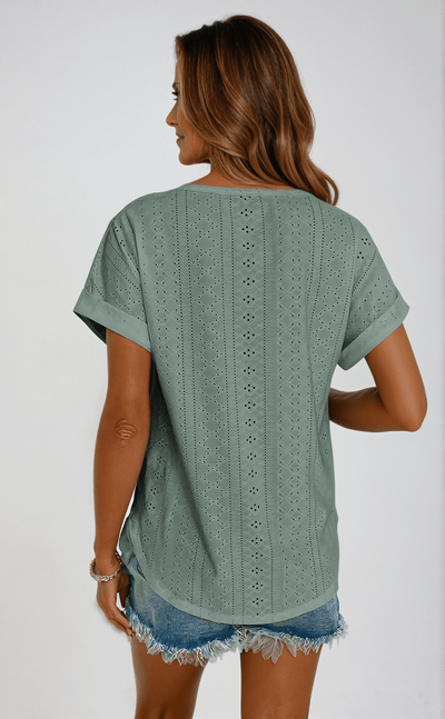 Rhea - Effortless Style, Flattering Fit